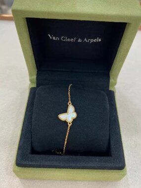 Van Cleef & Arpels bracelet!